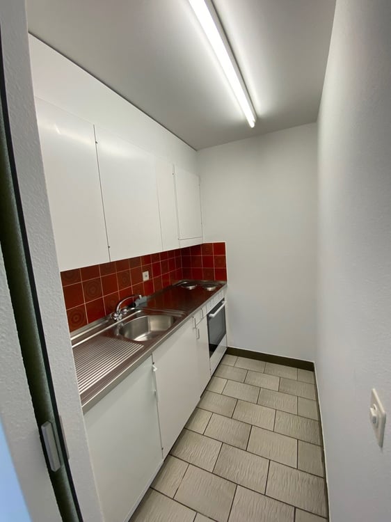 Grosszügige 2-Zimmer-Wohnung mit Balkon in Bern Bümpliz 2