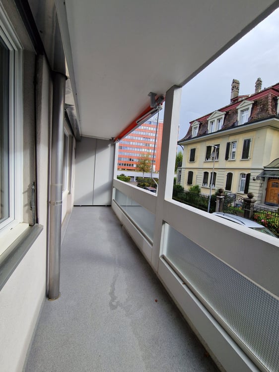 Modernes Studio mit Balkon an der Holligenstrasse 74 in Bern 10
