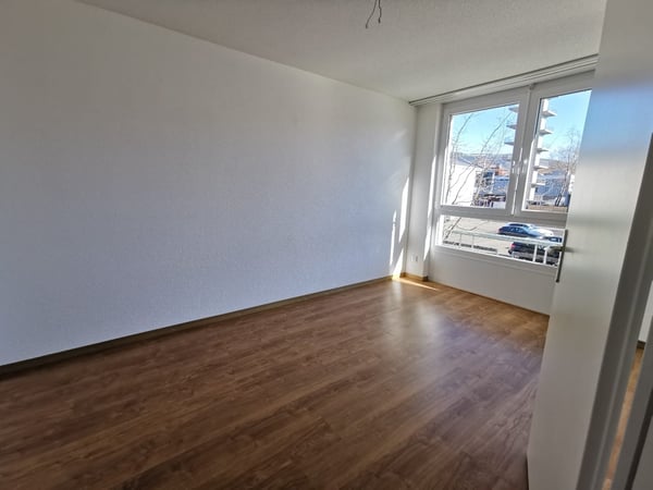 Moderne 2-Zimmer-Wohnung in Biel 4
