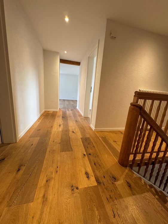 Helle 4-Zimmer-Wohnung mit Balkon und schöner Aussicht in Kirchleerau 7