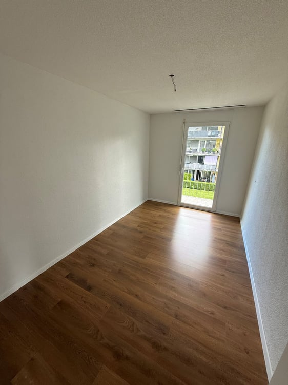 Helle 5-Zimmer-Wohnung mit grossem Balkon in Winterthur-Wülflingen 6