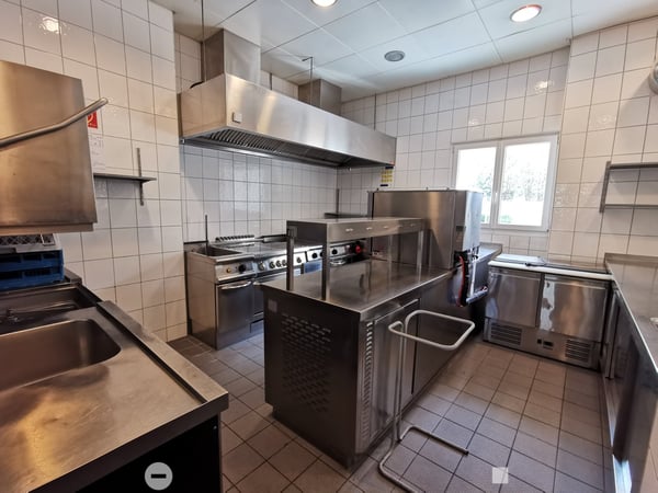 Gewerbefläche für Café/Bar oder Restaurant an der Zentralstrasse 91 in Biel 6