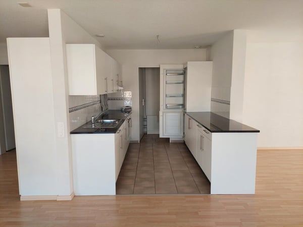 Moderne und grosszügige 4.5-Zimmerwohnung im 6.OG mit Wintergarten 5