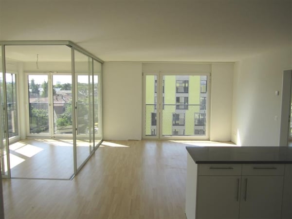 Moderne und grosszügige 4.5-Zimmerwohnung im 6.OG mit Wintergarten 2