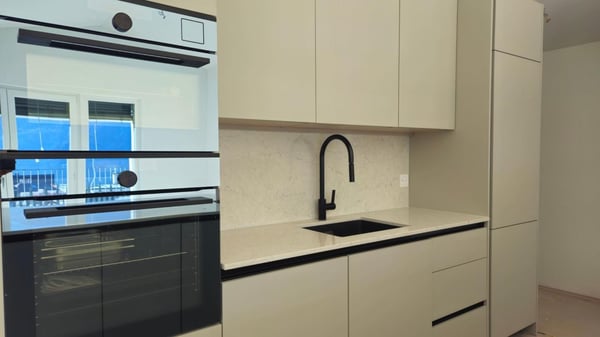 Helle, neue luxuriöse 2½ Zimmer Wohnung (H4) 1.OG mit grossem Balkon 9