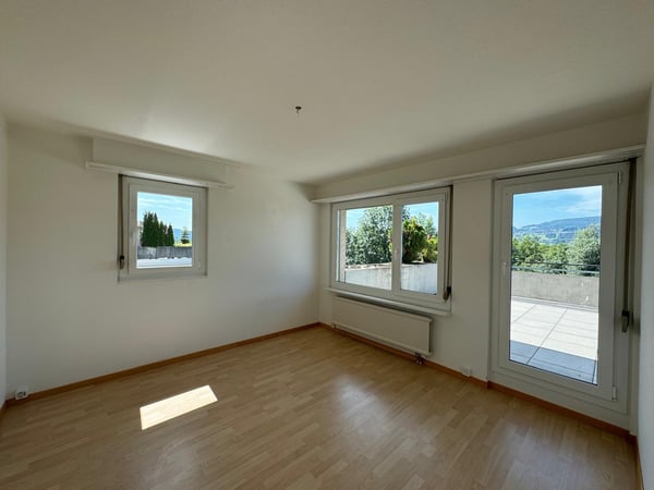 Charmante 4.5-Zimmer-Dachwohnung in Oetwil an der Limmat 9