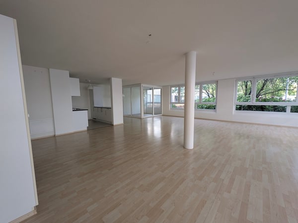 Riesiges Studio im Sabag-Areal 3