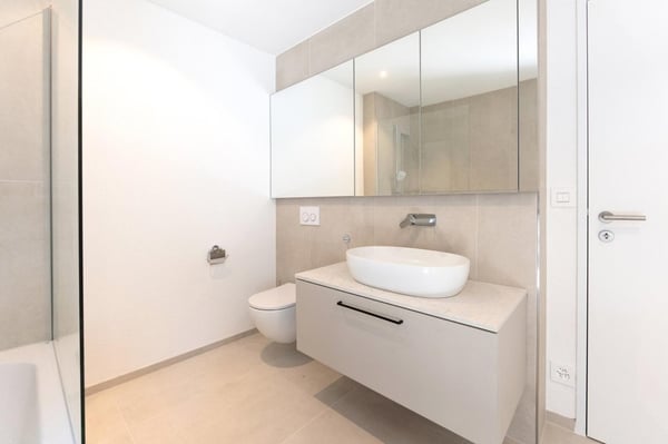 Helle, neue luxuriöse 3½ Zimmer Wohnung (E7) im DG mit grossem Balkon 13