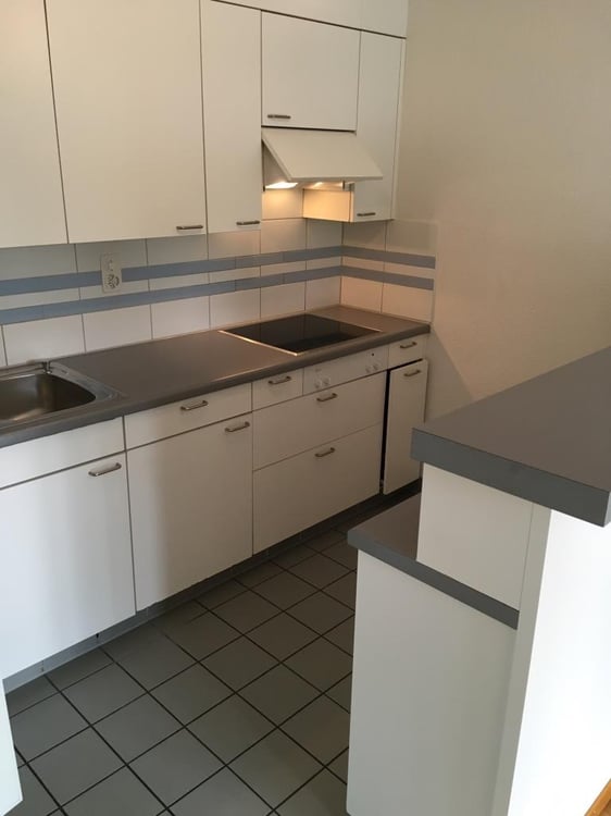 Helle 2.5-Zimmer-Wohnung mit Balkon an ruhiger Lage in Zürich-Altstetten 5