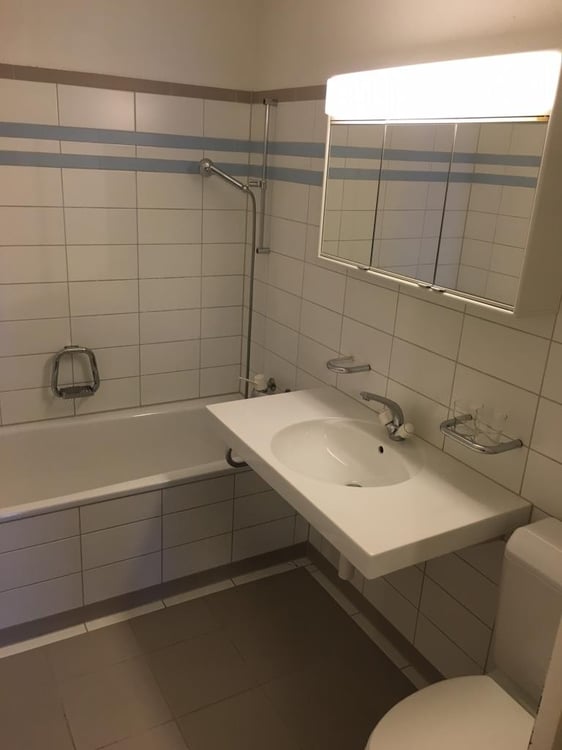 Helle 2.5-Zimmer-Wohnung mit Balkon an ruhiger Lage in Zürich-Altstetten 6