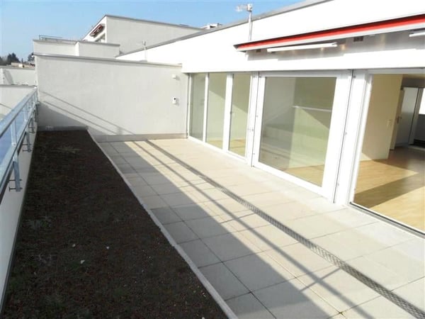 Charmante 2.5-Zimmer-Terrassenwohnung im 6. OG mit Bergblick in Winterthur 1
