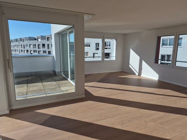 Schöne 2.5-Zimmer-Attikawohnung 2