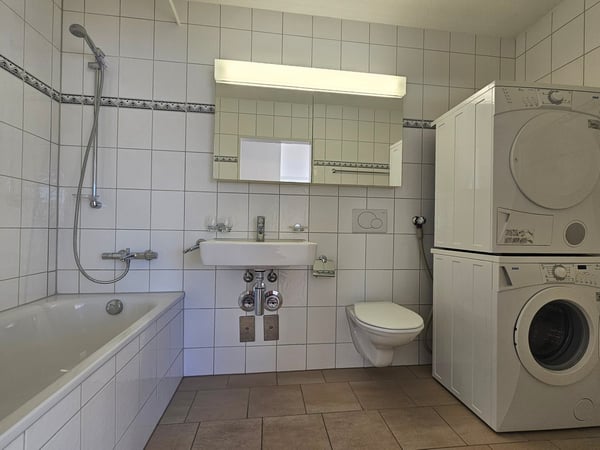 Moderne 2.5-Zimmer-Terrassenwohnung mit herrlicher Aussicht in Winterthur 7