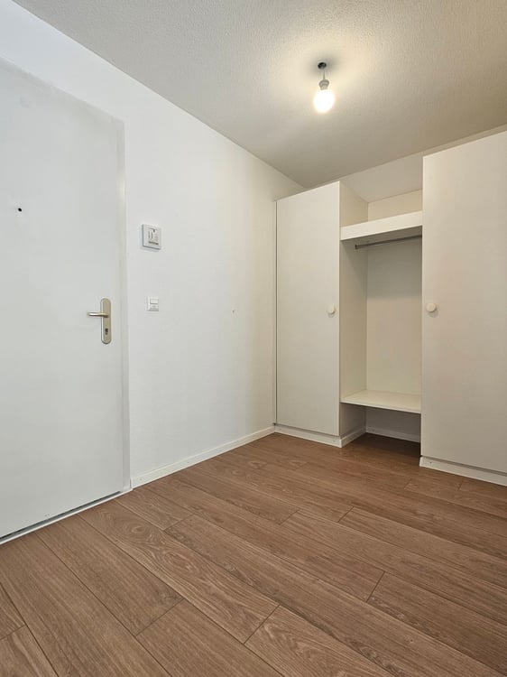 Moderne 2.5-Zimmer-Terrassenwohnung mit herrlicher Aussicht in Winterthur 2