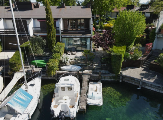 Duplex en dernier étage rénové à Port Ripaille 3