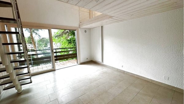 Duplex en dernier étage rénové à Port Ripaille 8