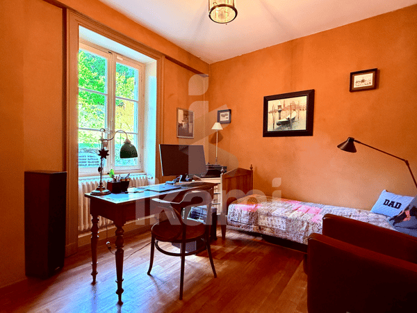 Propriété de caractère - T10 - 1 700m² de parc 10