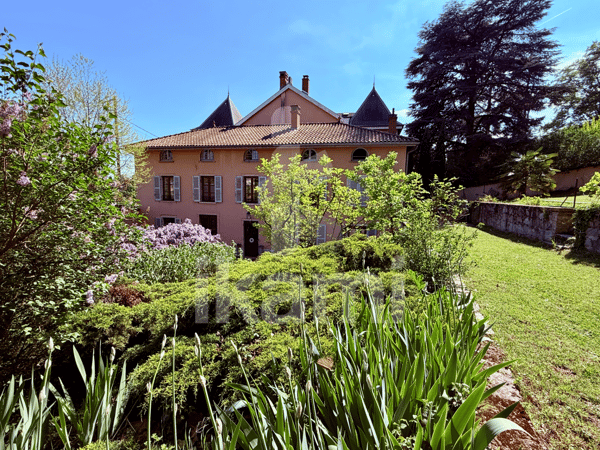 Propriété de caractère - T10 - 1 700m² de parc 1