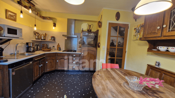 FAVERGES - Maison familiale 284 m² dont 195 m² habitables avec terrain de 2 015 m² 4
