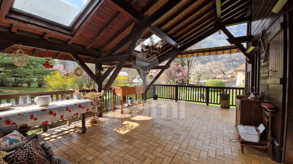 FAVERGES - Maison familiale 284 m² dont 195 m² habitables avec terrain de 2 015 m² 8