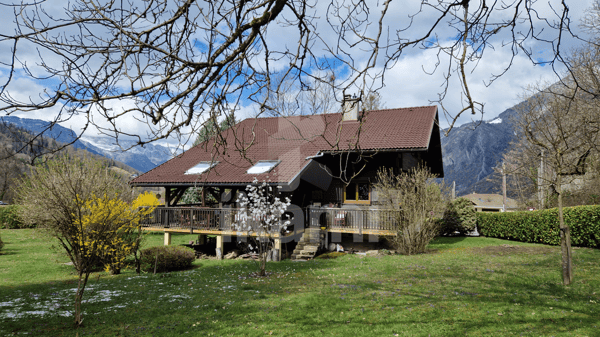 FAVERGES - Maison familiale 284 m² dont 195 m² habitables avec terrain de 2 015 m² 1