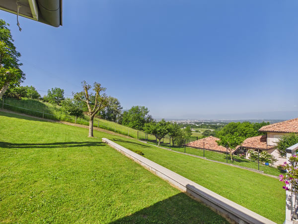 CRANVES-SALES   Villa d'exception avec vue panoramique 3