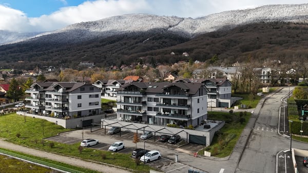 T3 récent avec terrasse vue Mont-Blanc Standing et parkings ! 1