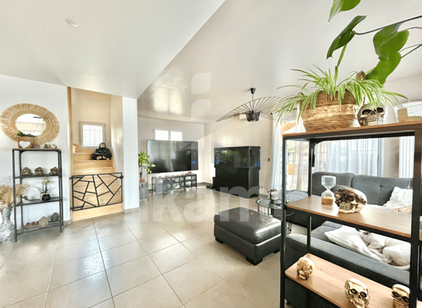 Appartement lumineux avec terrasse et garage à 15 min de Genève 4