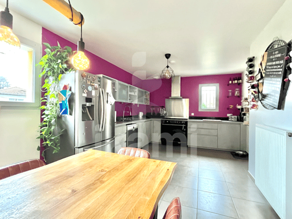 Appartement lumineux avec terrasse et garage à 15 min de Genève 3