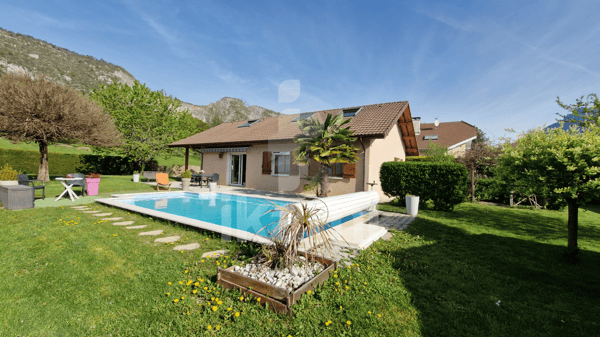 DOUSSARD Maison 6 pièces Terrain plat 1 064 m² 2