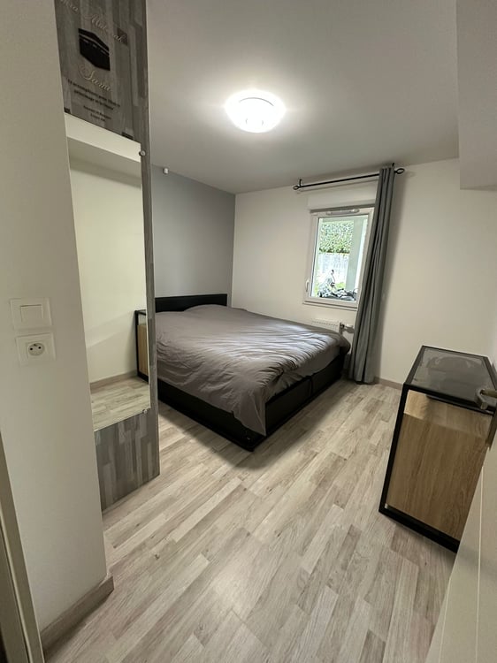 Appartement T2 avec jardin de 103 m2 - Cranves Sales 6