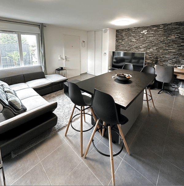Appartement T2 avec jardin de 103 m2 - Cranves Sales 9