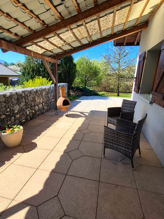 Maison chaleureuse et authentique de 132 m2 sur un terrain de 1 200 m2 9