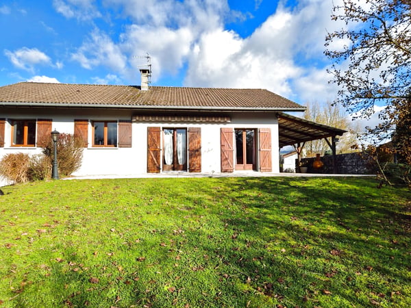 Maison chaleureuse et authentique de 132 m2 sur un terrain de 1 200 m2 7