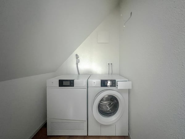 Grosszügige Dach-Maisonette mit Lift direkt in die Wohnung – Neubau in Aesch ZH 14