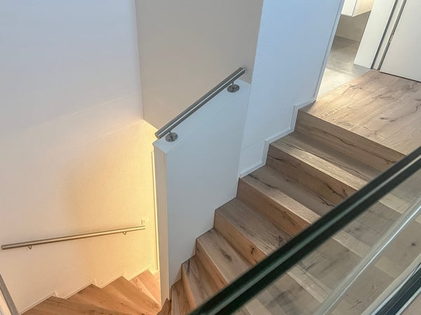 Grosszügige Dach-Maisonette mit Lift direkt in die Wohnung – Neubau in Aesch ZH 10