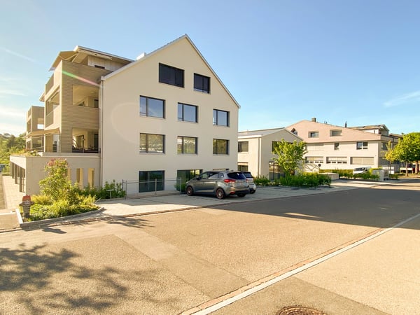 Moderne Gewerbe-Einheiten mit vielseitigem Potenzial im Grossraum Zürich 15