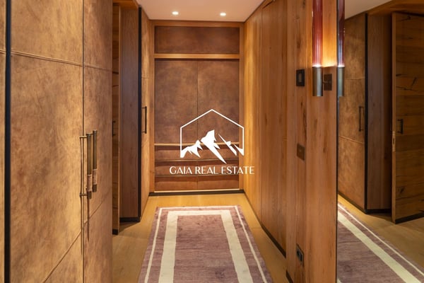 Steffany - Attique 20