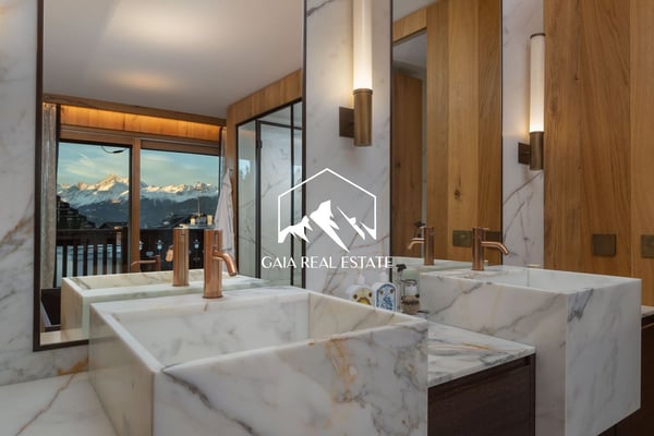 Steffany - Attique 18