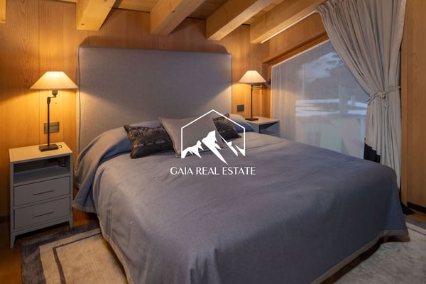 Steffany - Attique 11