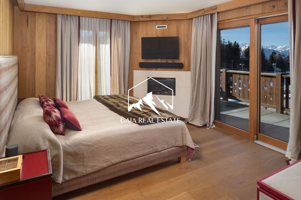 Steffany - Attique 16