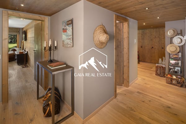 Stunning 4.5-Room Apartment on Route de Tsarbouye 11