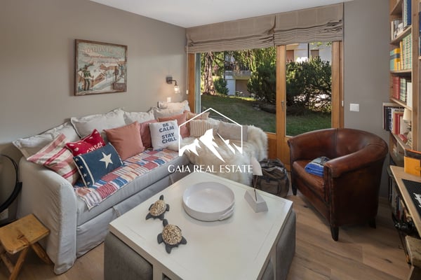 Stunning 4.5-Room Apartment on Route de Tsarbouye 18