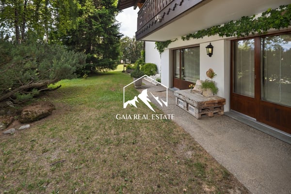 Stunning 4.5-Room Apartment on Route de Tsarbouye 19