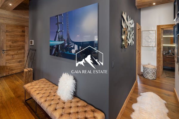 Stunning 4.5-Room Attic Apartment with Panoramic Views in Crans-Montana 10