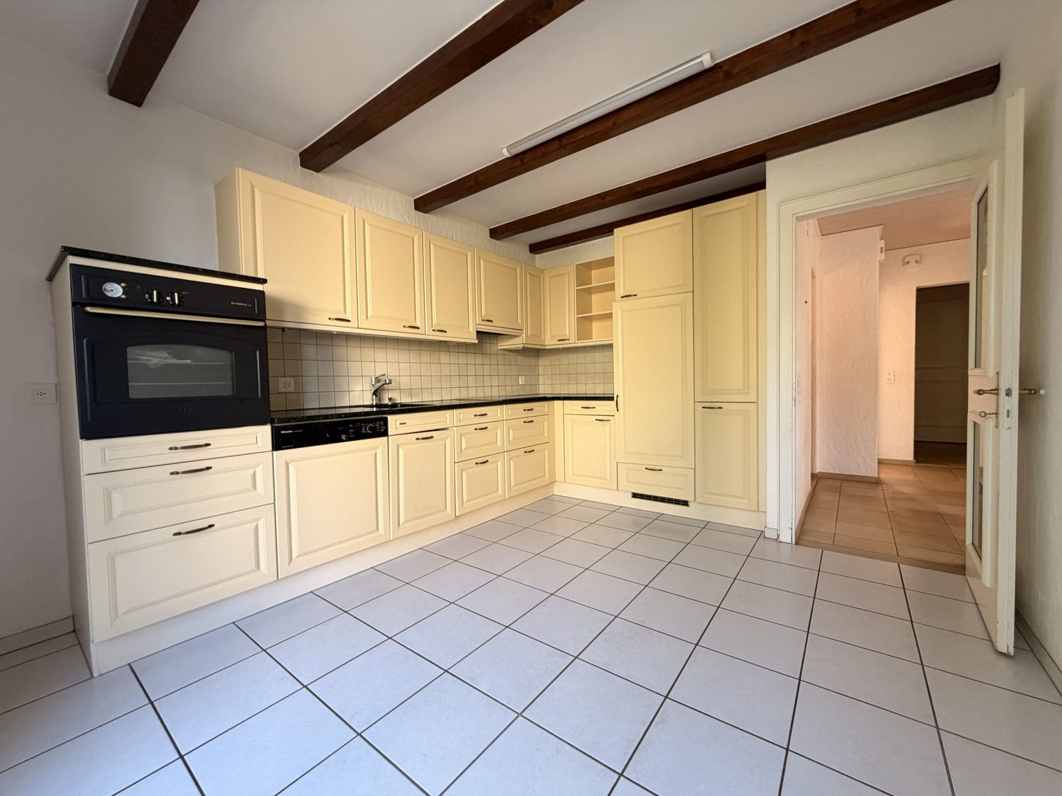Immobilie in Müntschemier - 5.5-Zimmer-Einfamilienhaus mit Garten in Müntschemier kaufen - Bild 2