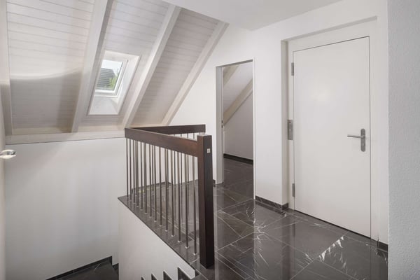 Exklusive 5.5-Zimmer-Maisonnette ? Ein Wohnjuwel mit Stil 8