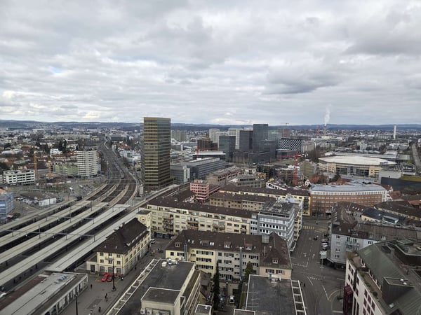 Moderne 1.5 Zimmer Mezzanine mit Panoramaweitsicht 5