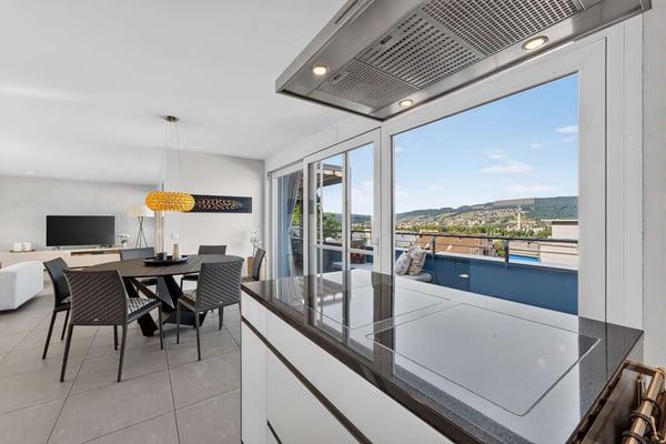 4.5-Zimmer-Maisonettewohnung mit grosszügigen Terrassen, Steingarten und hochwertigem Innenausbau 10