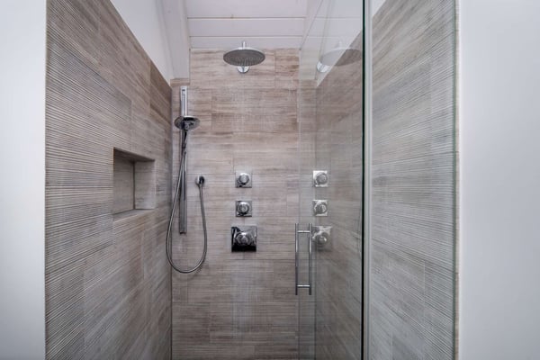 Exklusive 5.5-Zimmer-Maisonnette ? Wohnen für höchste Ansprüche 9